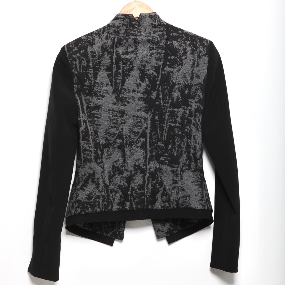 Blazer - Picture 3 of 6